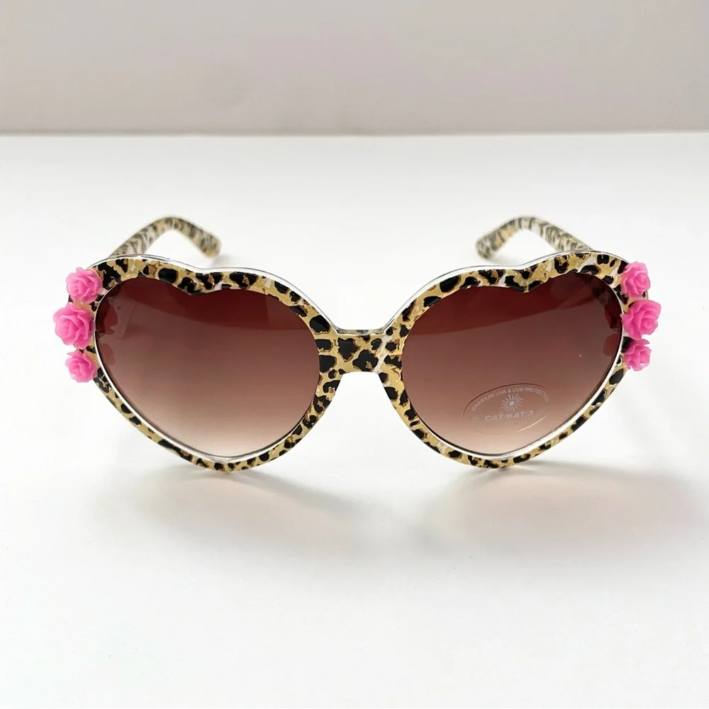 Retro Girls Heart Shape Sunglasses with Leopard Pattern and Roses